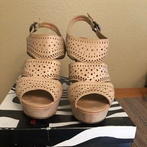 Pink & Pepper strappy heels size 10